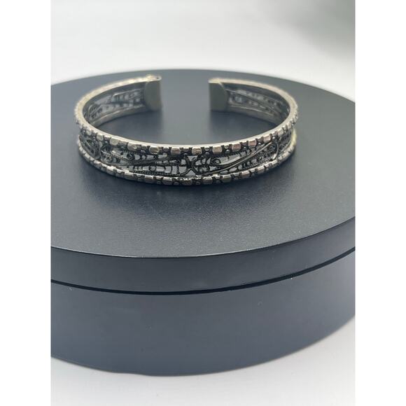 Sterling Silver Signed Open Filigree Nugget Border Cuff Bracelet 31 grams, 7.5” - Picture 8 of 11